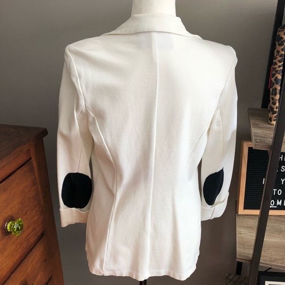 White blazer from Akira Chicago - Picture 2 of 5